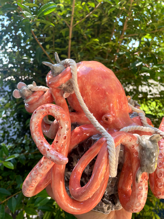 Lampada polpo vs topini