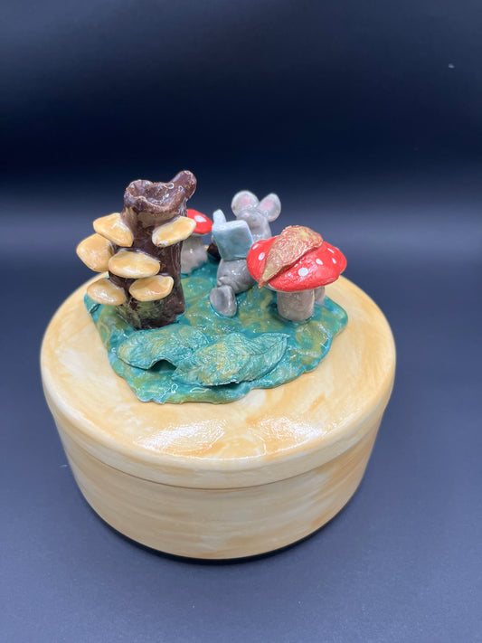 Cofanetto tondo bosco