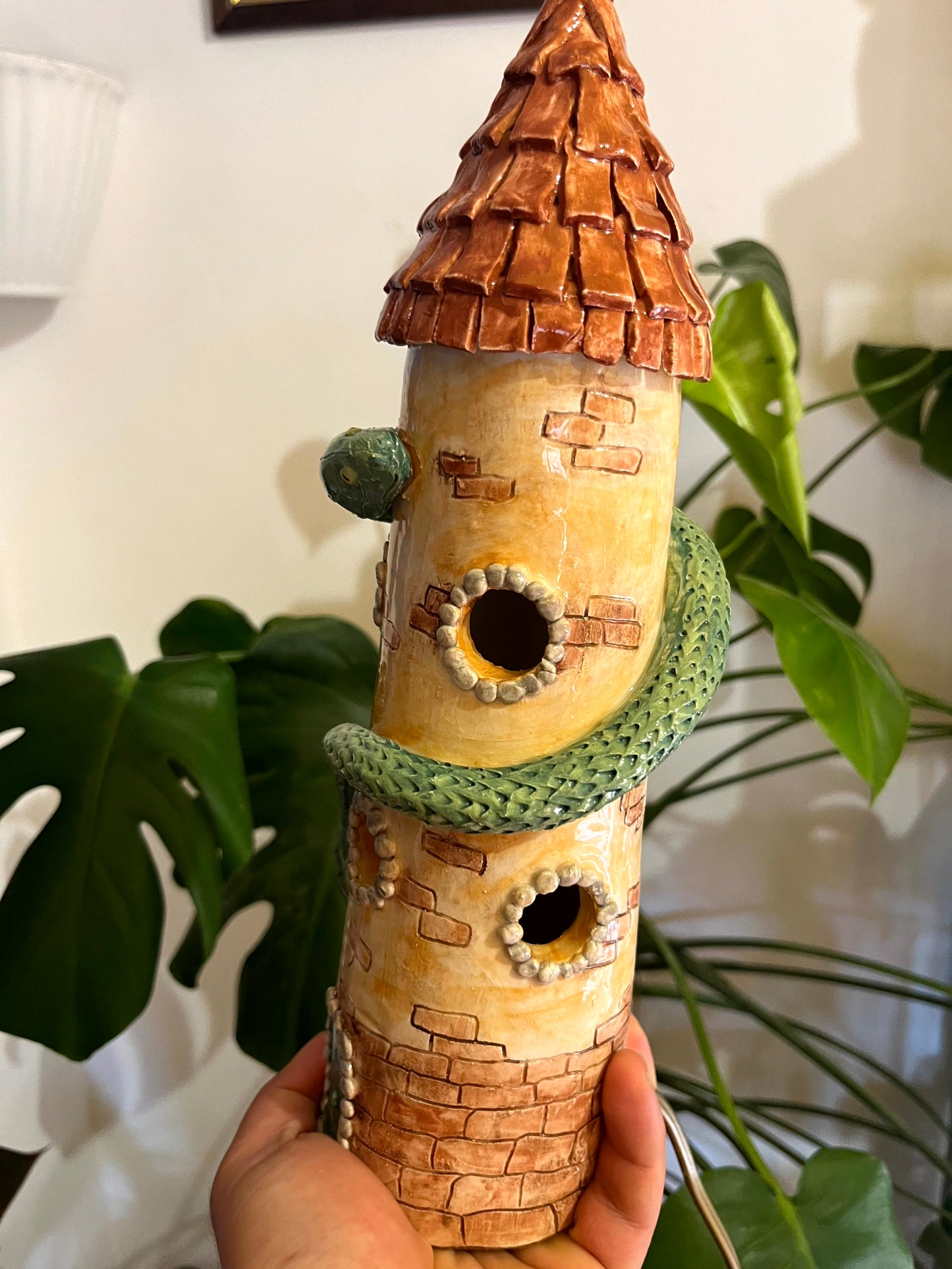 Lampada torre con serpente