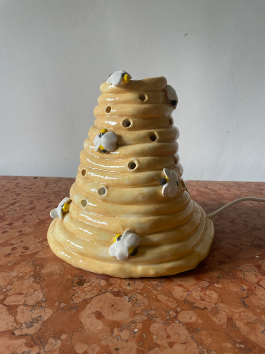 Lampada da tavolo api