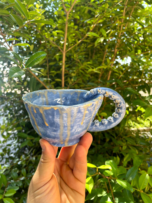Tazza da tè tentacolo